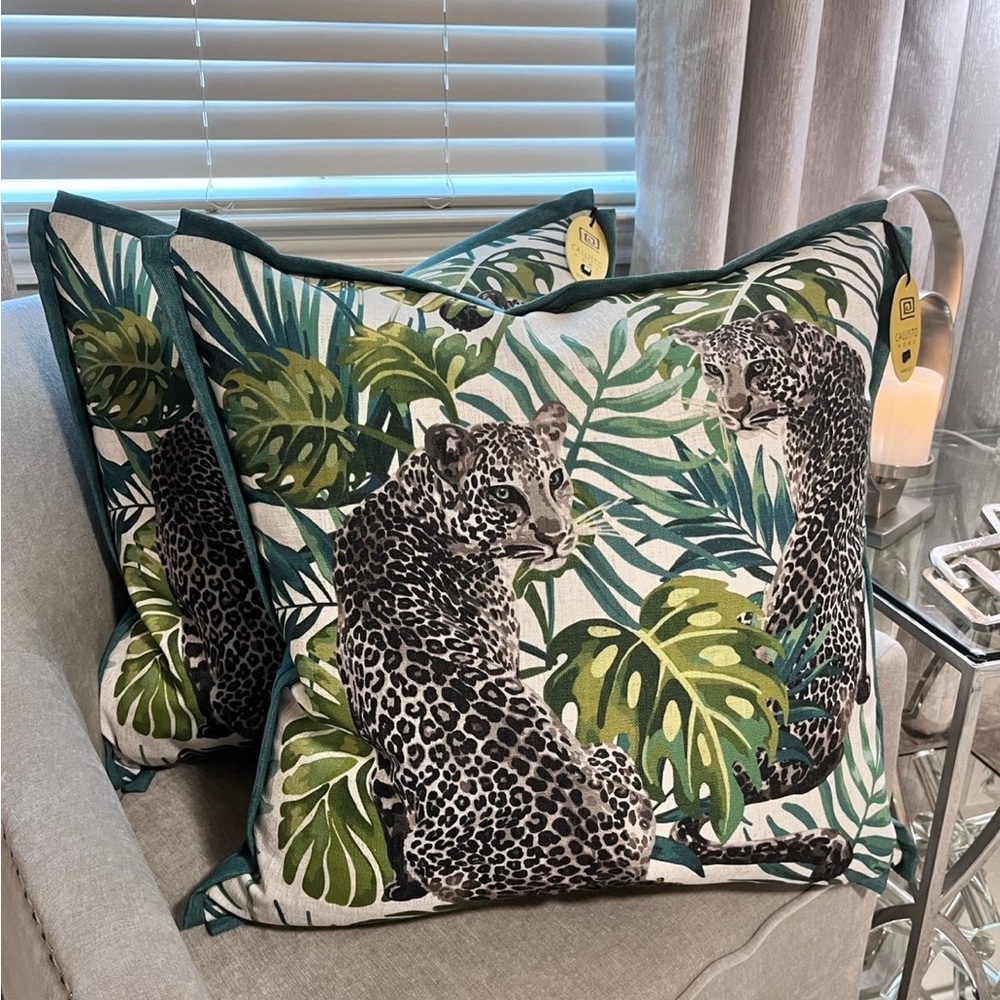1-NWT CALLISTO HOME DECORATIVE PILLOW (Please read description for details) - Picture 12 of 13